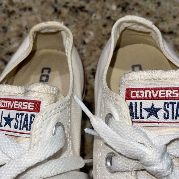 White Converse - Picture 2 of 8